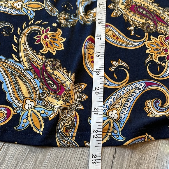 Stylish Paisley Long sleeves Blouse with Smocked   push up cuffs - Picture 5 of 8